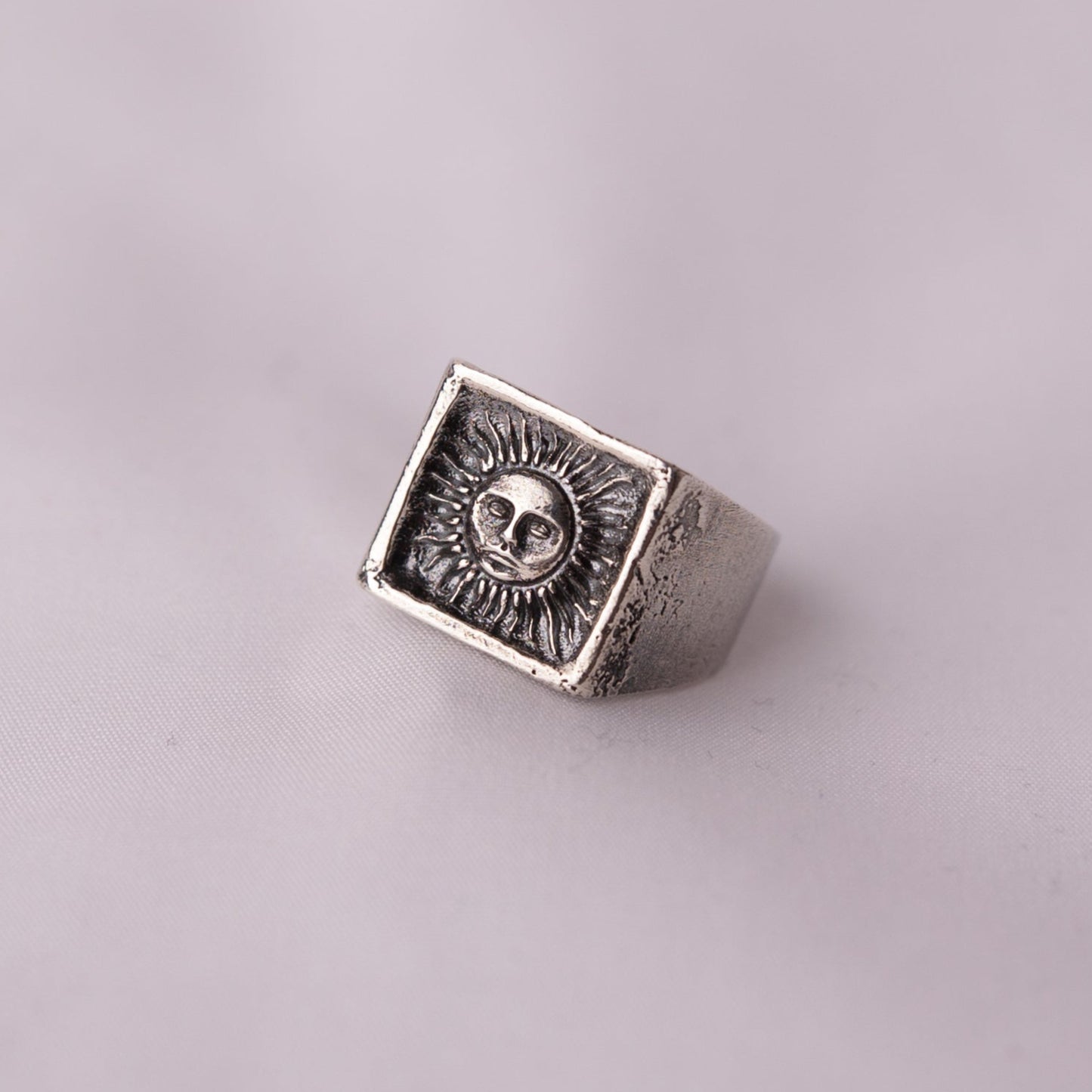 925 sterling silver signet ring with sun face