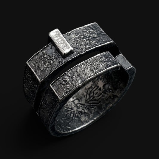 Riven Iron Oath Ring