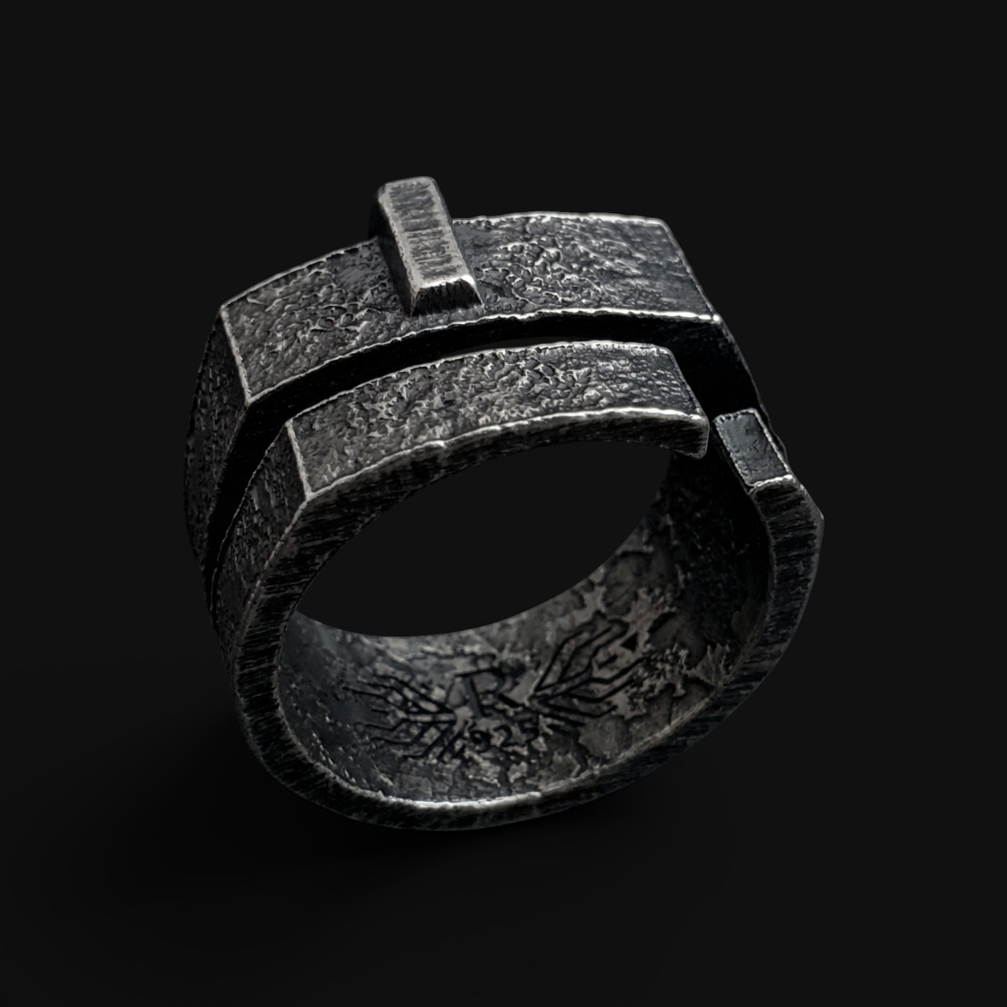 Riven Iron Oath Ring