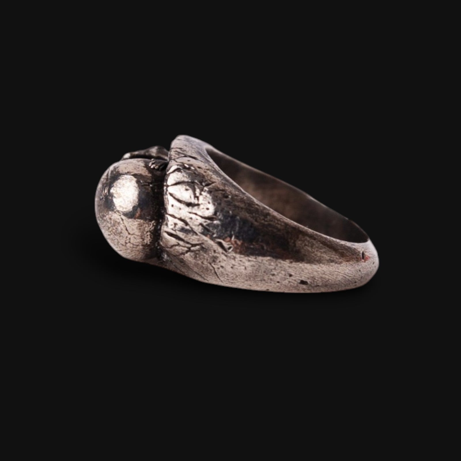 textured Sisyphus ring main